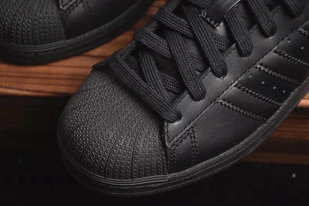 adidas 贝壳头 纯黑 - 【dhcp大黑出品】八年小贩