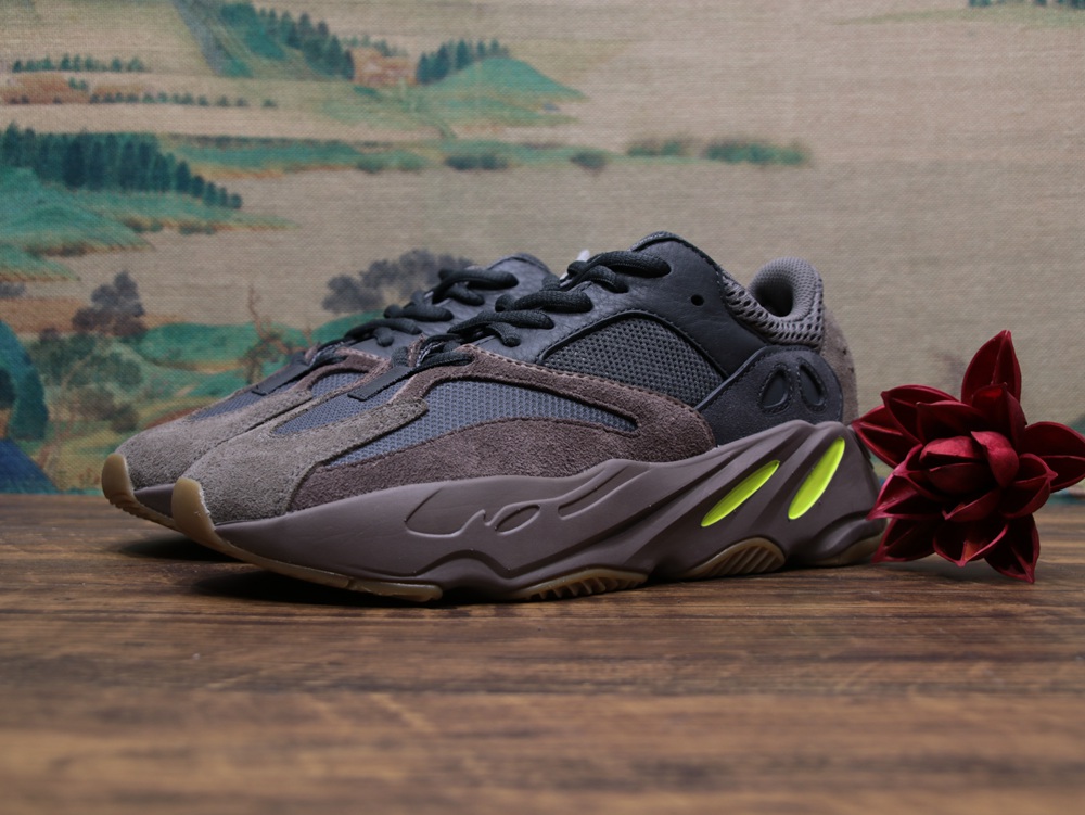 yeezy 椰子700黑紫