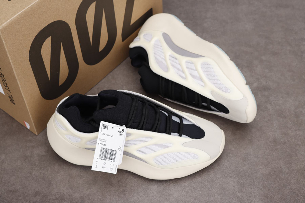 yeezy 700v3 白