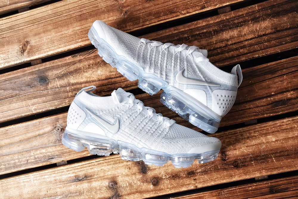耐克nikeairvapormaxflyknit20纯白